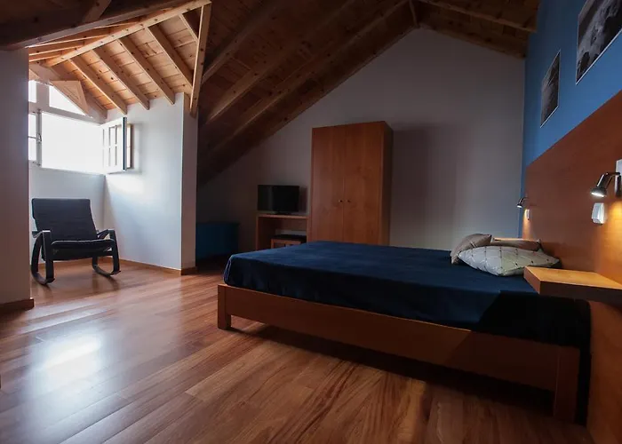 Pico Da Saudade Prainha (Sao Roque do Pico)