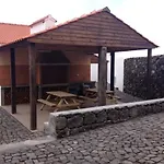 Pico Da Saudade לינה וארוחת בוקר