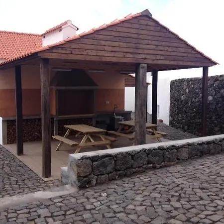 Pico Da Saudade Bed & Breakfast