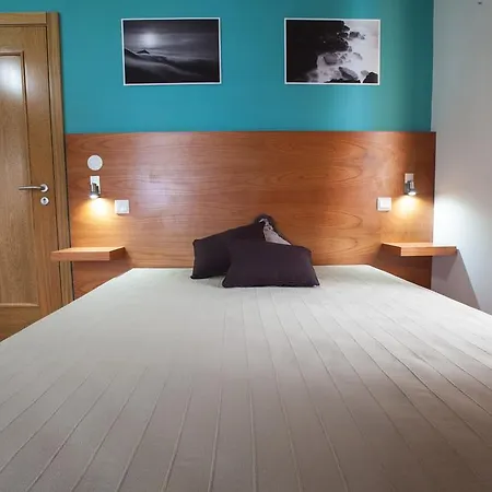 לינה וארוחת בוקר Pico Da Saudade 3*